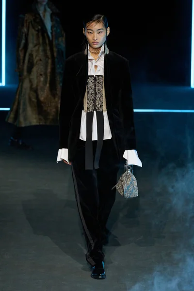 Look 55